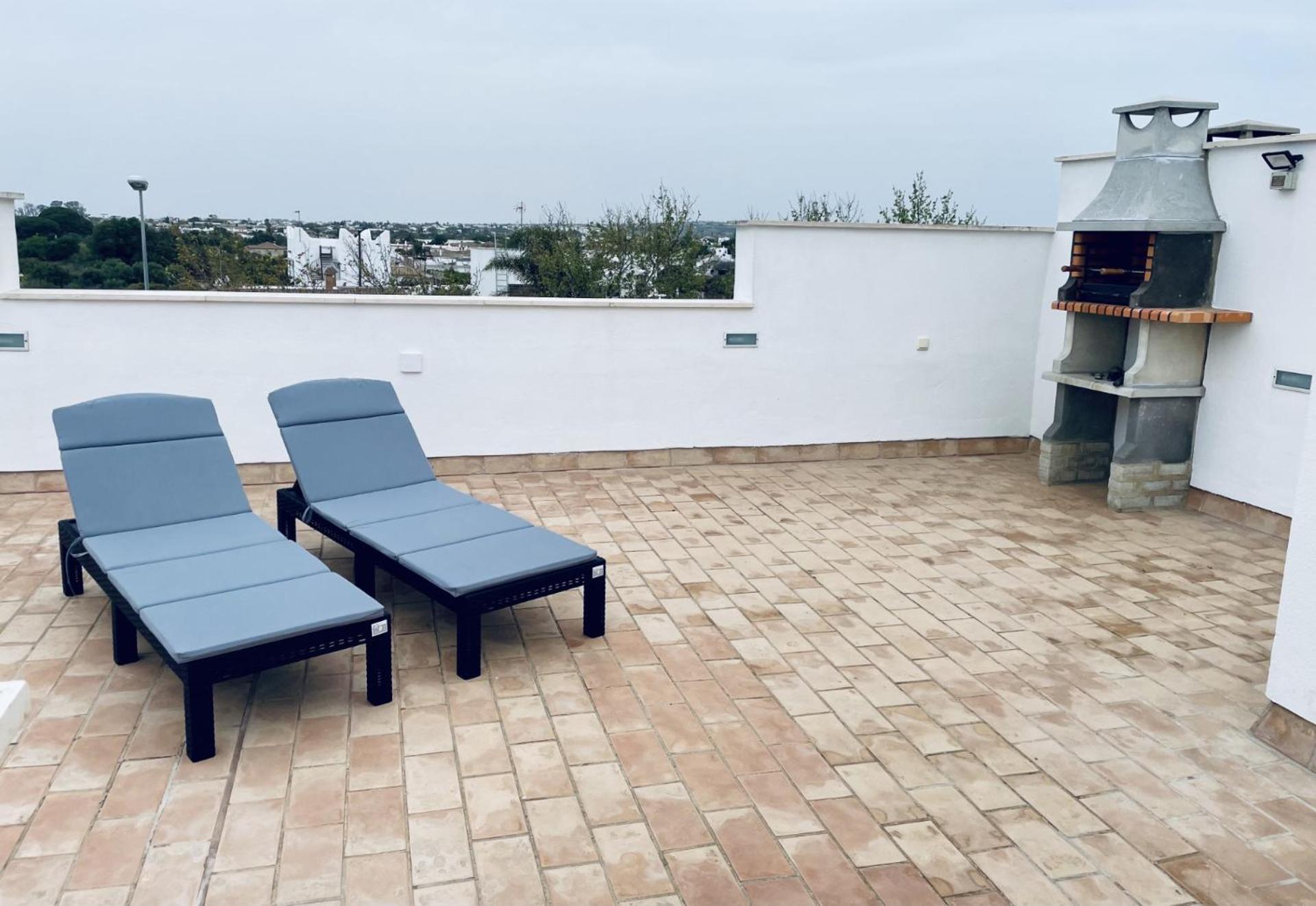 Apartamento Superior con piscina, parking, terraza, Aire Ac y Wifi -Solo familias o parejas- Conil De La Frontera Exterior foto