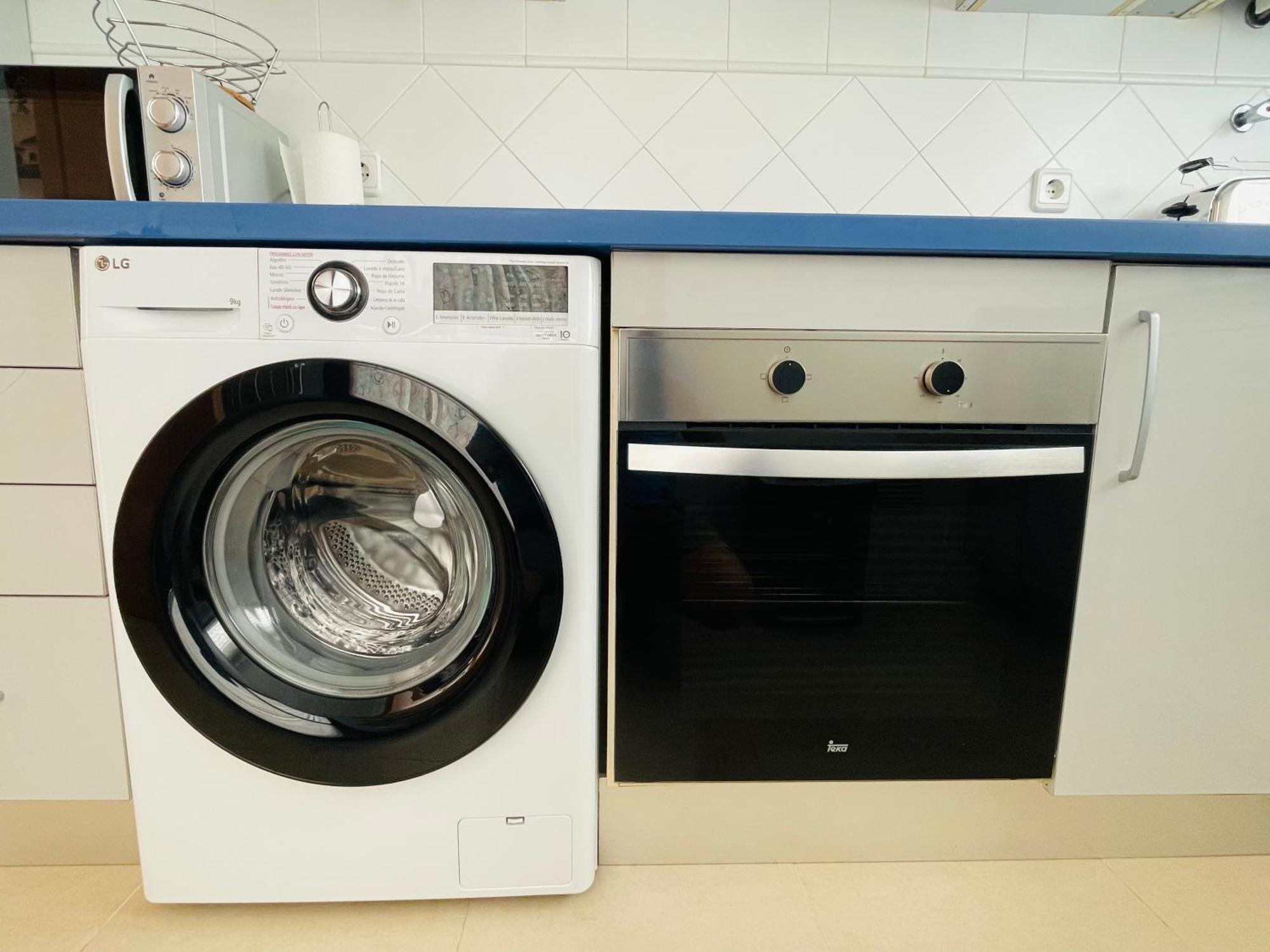 Apartamento Superior con piscina, parking, terraza, Aire Ac y Wifi -Solo familias o parejas- Conil De La Frontera Exterior foto