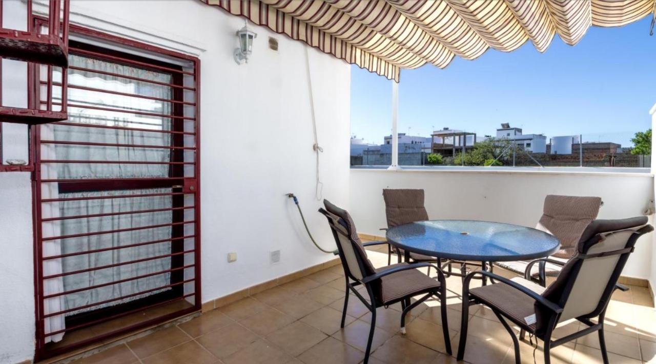 Apartamento Superior con piscina, parking, terraza, Aire Ac y Wifi -Solo familias o parejas- Conil De La Frontera Exterior foto